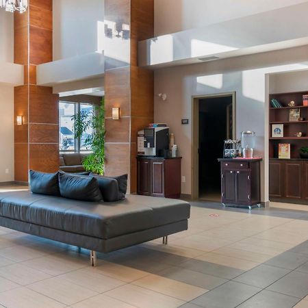 Best Western Plus Moose Jaw Bagian luar foto