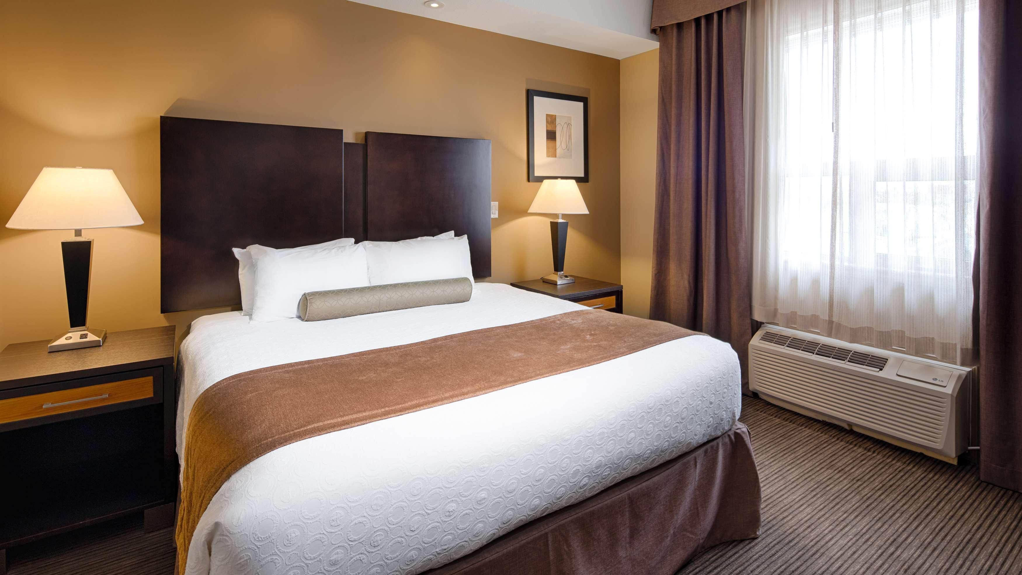 Best Western Plus Moose Jaw Bagian luar foto