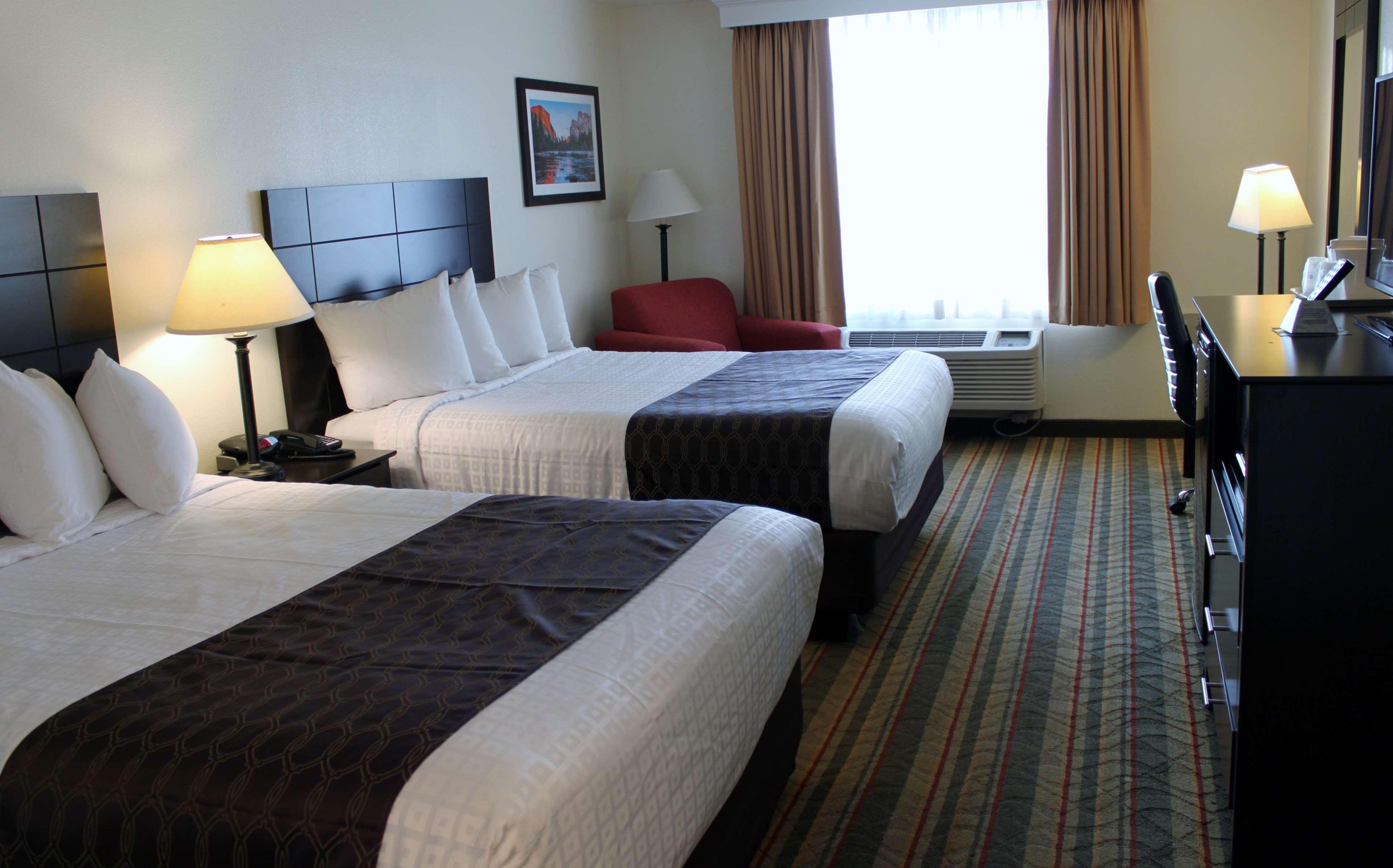 Best Western Plus Moose Jaw Bagian luar foto