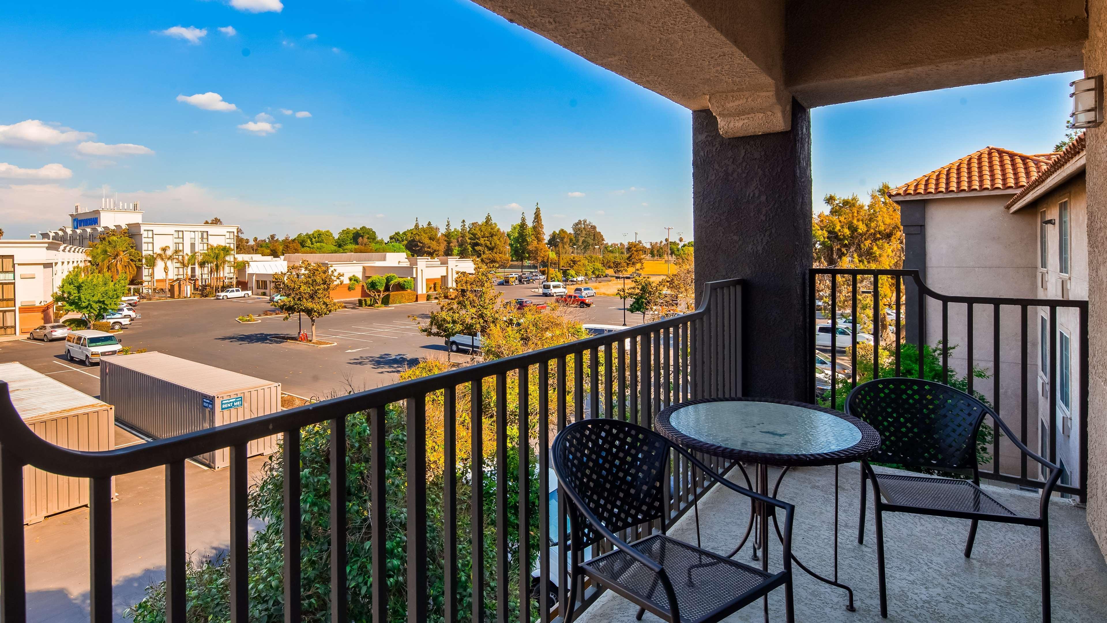 Best Western Plus Moose Jaw Bagian luar foto