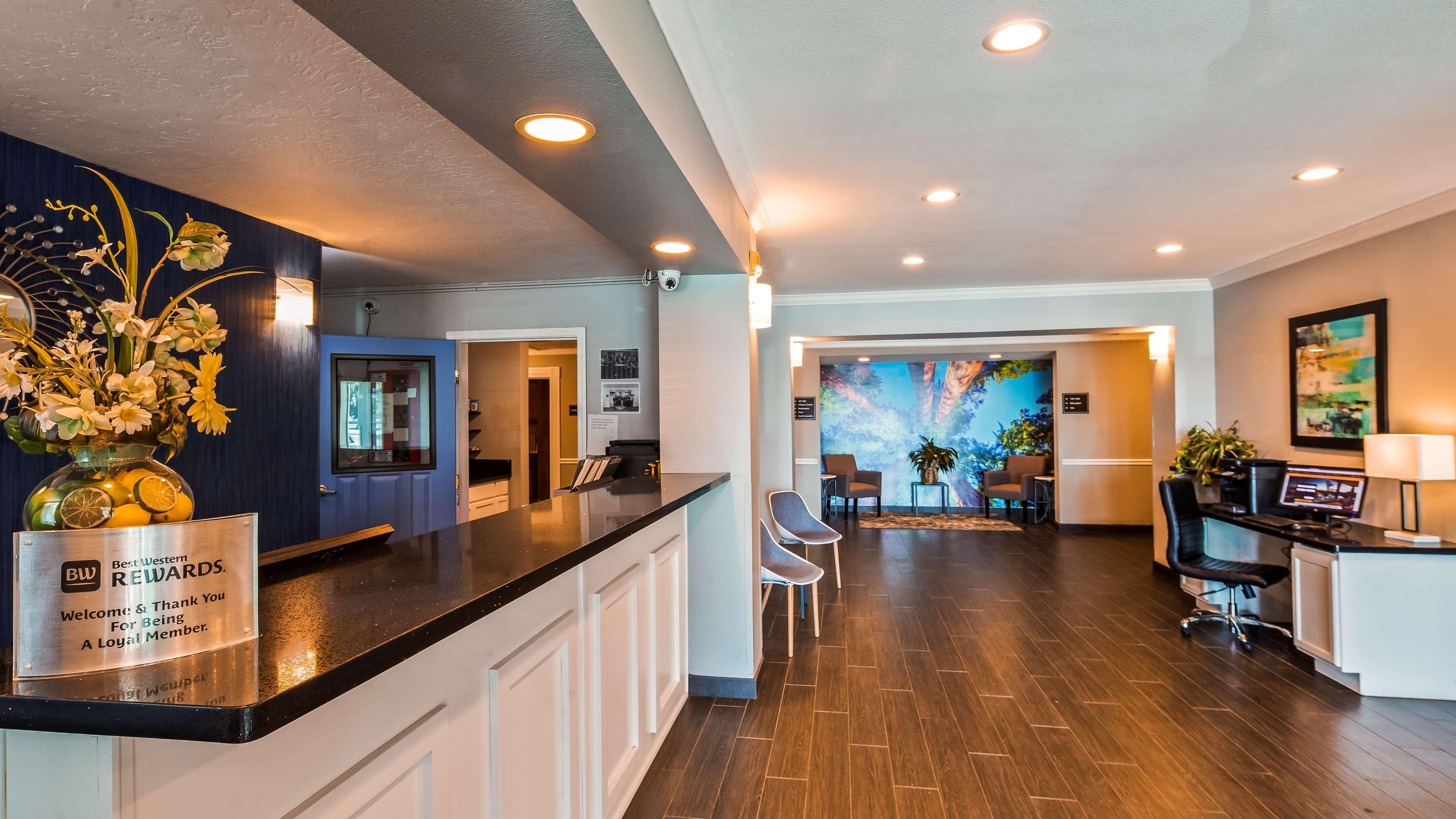 Best Western Plus Moose Jaw Bagian luar foto