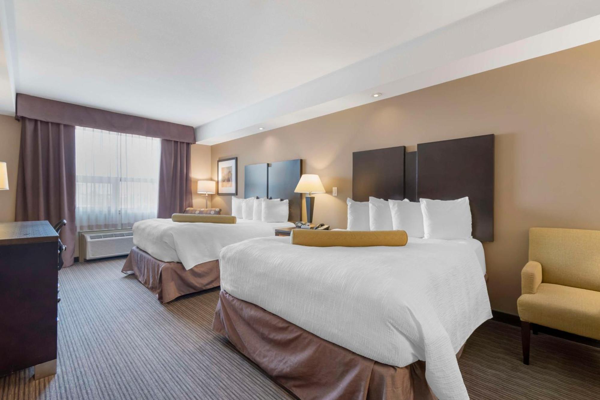 Best Western Plus Moose Jaw Bagian luar foto