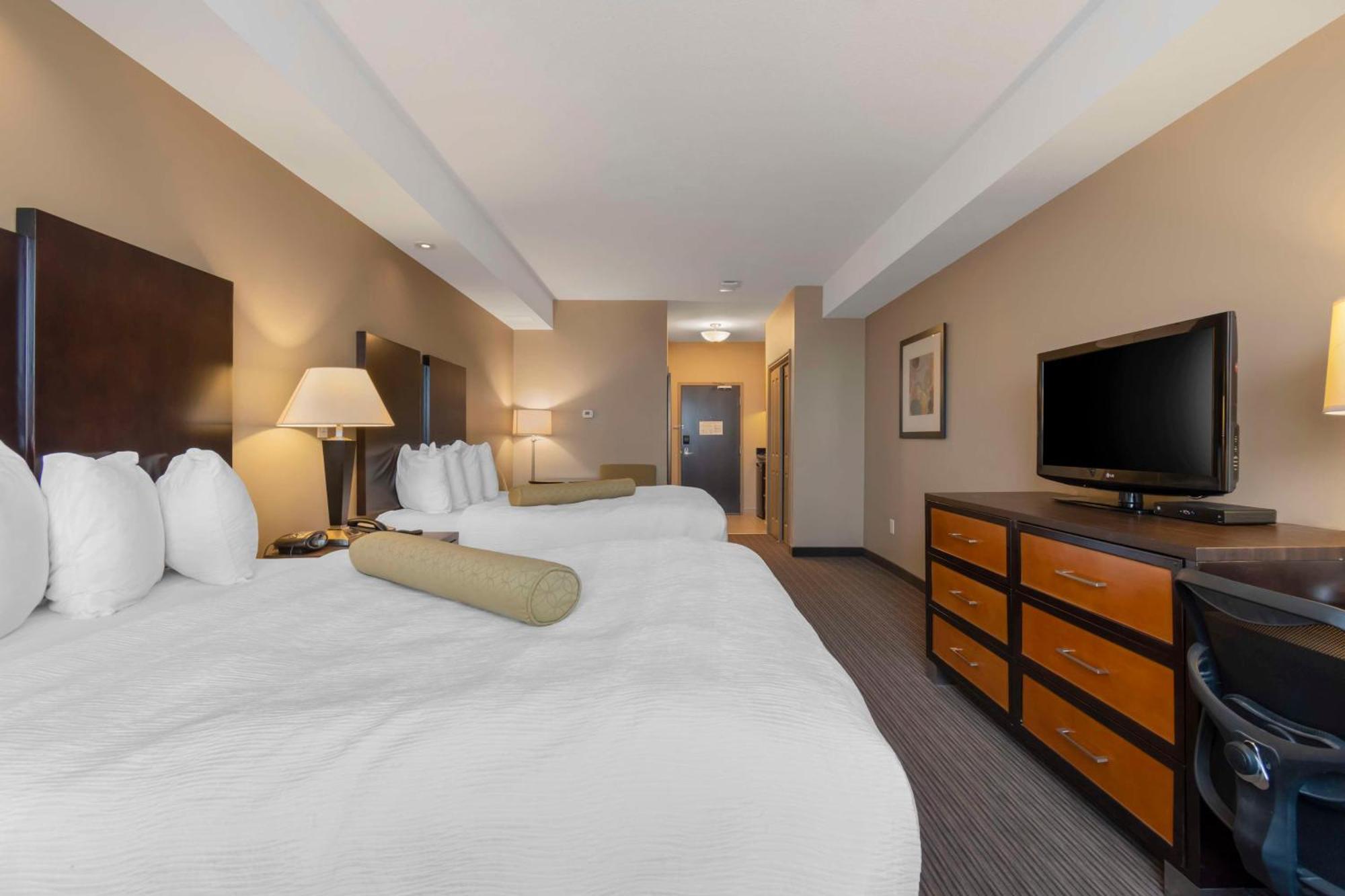 Best Western Plus Moose Jaw Bagian luar foto