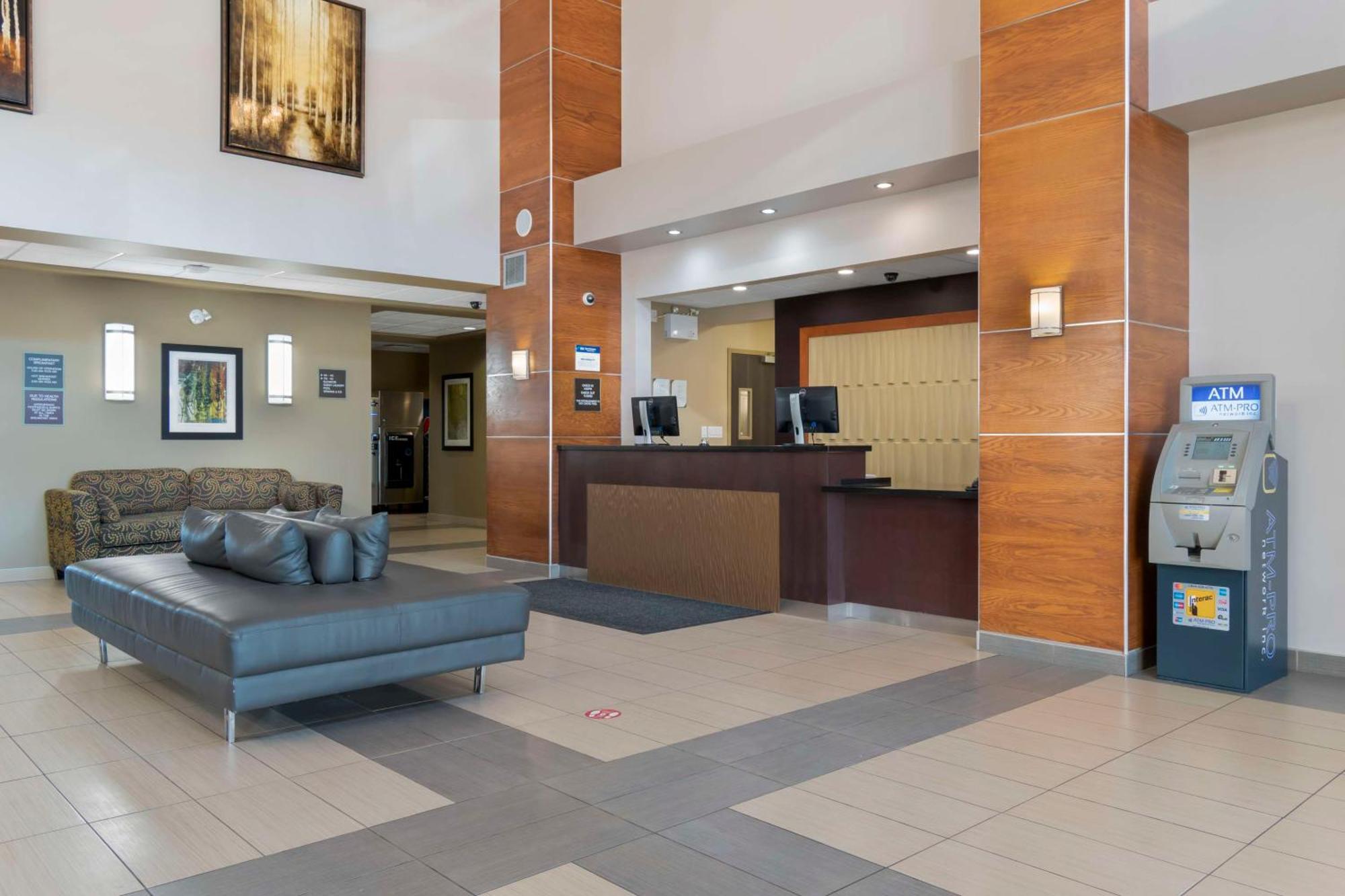 Best Western Plus Moose Jaw Bagian luar foto