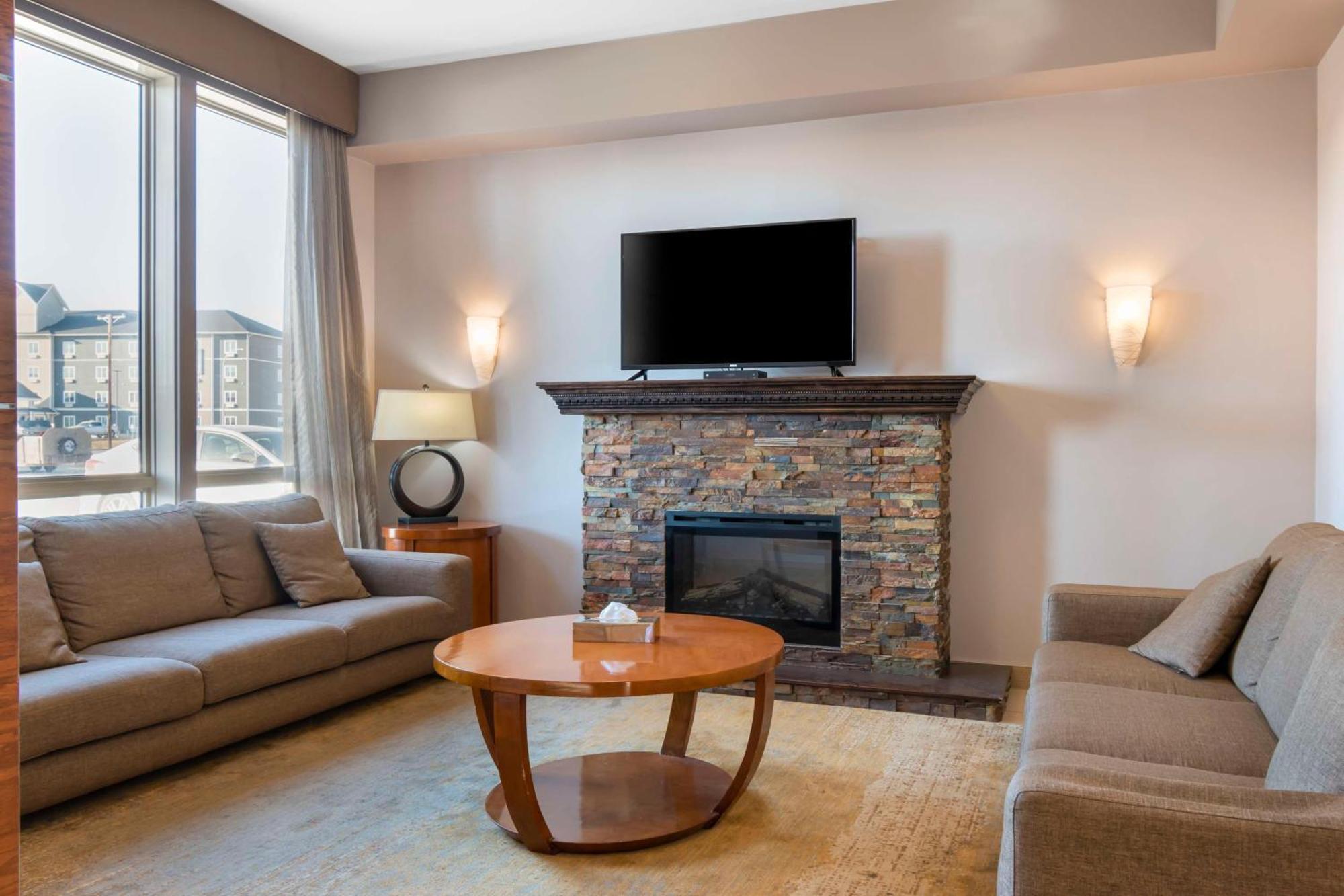 Best Western Plus Moose Jaw Bagian luar foto